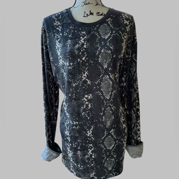LuLaRoe Hudson Long Sleeve Shirt Snake Print Womens XL NEW - Picture 1 of 4